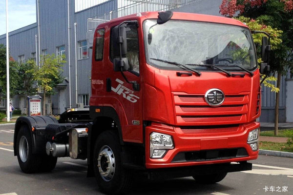 青岛解放JK6260马力 4X2 牵引车