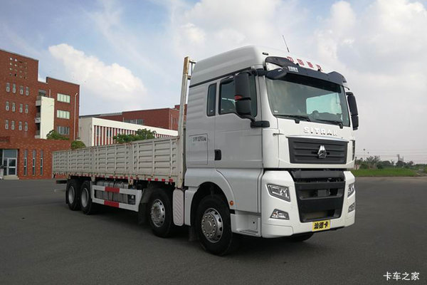 中国重汽 汕德卡SITRAK C9H重卡 奢华版 570马力 8X4 9.52米AMT自动挡栏板载货车(国六)(ZZ1326V466HF1K)