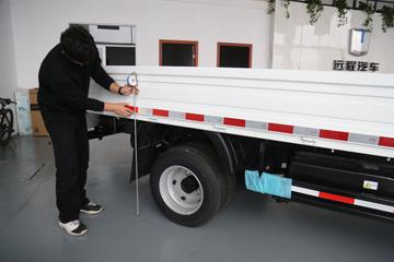 Զ�� ����V5E ��׼�� 3.98�׵��Ŵ��綯����΢��66.84kWhͼƬ