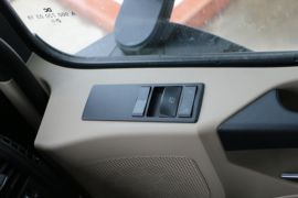 奔驰Actros(国产)&nbsp;牵引车驾驶室                                               图片