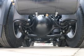 奔驰Actros(国产)&nbsp;牵引车底盘                                                图片