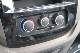 锐捷S&nbsp;电动封闭厢货驾驶室图片