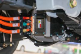 锐捷S&nbsp;电动封闭厢货底盘图片