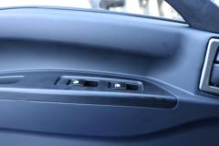 宇通轻卡 中体 4.12米单排纯电动厢式轻卡90.236kWh