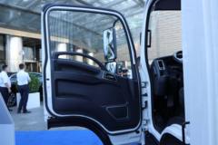 宇通轻卡 中体 4.12米单排纯电动厢式轻卡90.236kWh