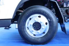 宇通轻卡 中体 4.12米单排纯电动厢式轻卡90.236kWh