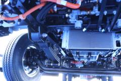 宇通轻卡 中体 4.12米单排纯电动厢式轻卡90.236kWh