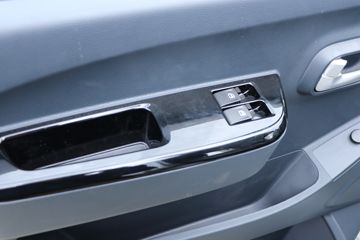 ���� ����V1 2.8T 3.2�׵��Ŵ��綯����΢��38.6kWhͼƬ