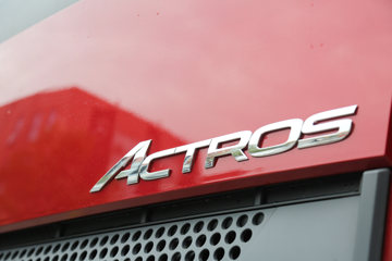 ���� Actros �ؿ� �ǻ�������  530���� 6X4 �Զ���ǣ����(����)(BJ4266Y6DHL-A2)ͼƬ