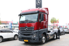 奔驰 Actros 重卡 星徽尊享版  530马力 6X4 自动挡牵引车(国六)(BJ4266Y6DHL-A2)