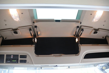 ���� Actros �ؿ� �ǻ�������  530���� 6X4 �Զ���ǣ����(����)(BJ4266Y6DHL-A2)ͼƬ