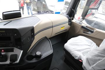 ���� Actros �ؿ� �ǻ�������  530���� 6X4 �Զ���ǣ����(����)(BJ4266Y6DHL-A2)ͼƬ