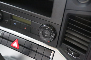 ���� Actros �ؿ� �ǻ�������  530���� 6X4 �Զ���ǣ����(����)(BJ4266Y6DHL-A2)ͼƬ