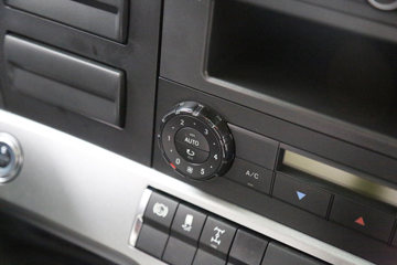 ���� Actros �ؿ� �ǻ�������  530���� 6X4 �Զ���ǣ����(����)(BJ4266Y6DHL-A2)ͼƬ