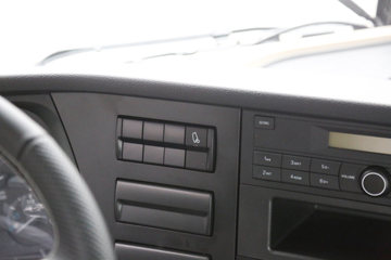 ���� Actros �ؿ� �ǻ�������  530���� 6X4 �Զ���ǣ����(����)(BJ4266Y6DHL-A2)ͼƬ