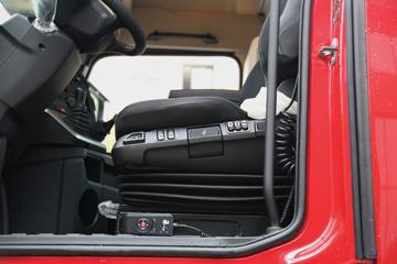 ���� Actros �ؿ� �ǻ�������  530���� 6X4 �Զ���ǣ����(����)(BJ4266Y6DHL-A2)ͼƬ