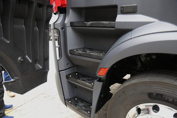 ���� Actros �ؿ� �ǻ�������  530���� 6X4 �Զ���ǣ����(����)(BJ4266Y6DHL-A2)ͼƬ