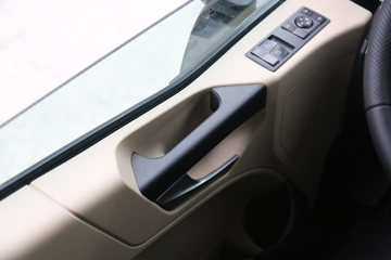 ���� Actros �ؿ� �ǻ�������  530���� 6X4 �Զ���ǣ����(����)(BJ4266Y6DHL-A2)ͼƬ