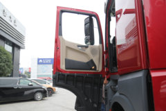 奔驰 Actros 重卡 星徽尊享版  530马力 6X4 自动挡牵引车(国六)(BJ4266Y6DHL-A2)