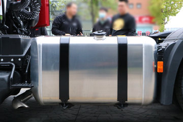 ���� Actros �ؿ� �ǻ�������  530���� 6X4 �Զ���ǣ����(����)(BJ4266Y6DHL-A2)ͼƬ