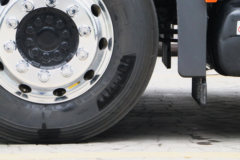 奔驰 Actros 重卡 星徽尊享版  530马力 6X4 自动挡牵引车(国六)(BJ4266Y6DHL-A2)