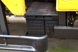 解放霸铃2系&nbsp;载货车底盘                                                图片