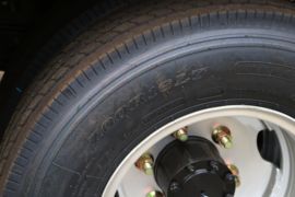 解放霸铃2系&nbsp;载货车底盘                                                图片