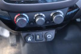 祥菱M1&nbsp;电动载货车驾驶室图片