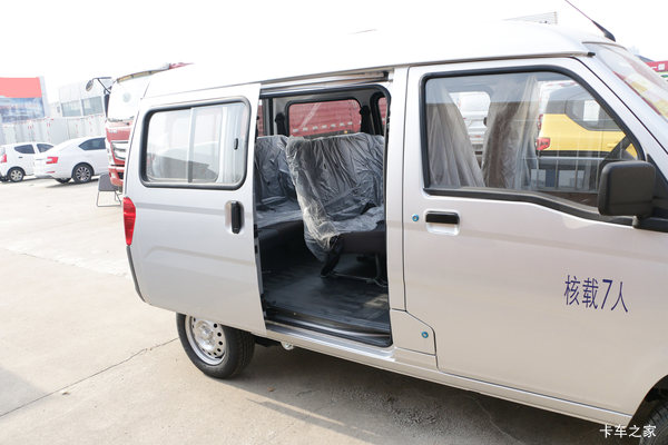 优惠0.5万 普洱市五菱之光小VAN(微面)火热促销中