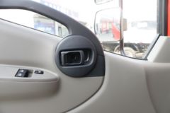 东风 多利卡D6-N 锐能版 140马力 4.13米单排栏板轻卡(国六)(EQ1070S3CDF)