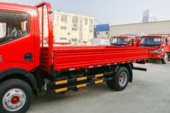 东风 多利卡D6-N 锐能版 140马力 4.13米单排栏板轻卡(国六)(EQ1070S3CDF)