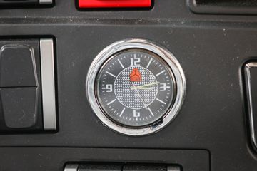 �й�����HOWO ͳ˧ 160���� 4X2 4.15����س�(����)(ZZ5047XLCH3315F145)ͼƬ