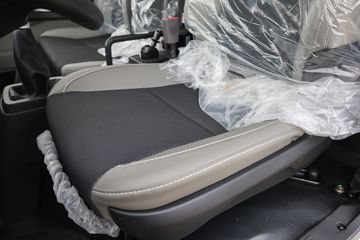 �й�����HOWO ͳ˧ 160���� 4X2 4.15����س�(����)(ZZ5047XLCH3315F145)ͼƬ