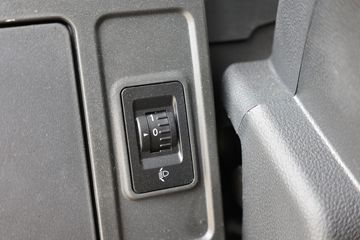 �й�����HOWO ͳ˧ 160���� 4X2 4.15����س�(����)(ZZ5047XLCH3315F145)ͼƬ