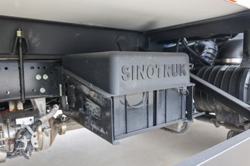 �й�����HOWO ͳ˧ 160���� 4X2 4.15����س�(����)(ZZ5047XLCH3315F145)ͼƬ