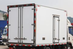 中国重汽HOWO 统帅 160马力 4X2 4.15米冷藏车(国六)(ZZ5047XLCH3315F145)