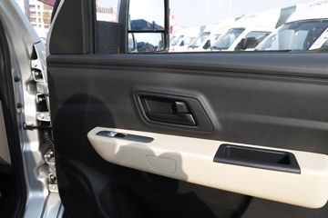 ������Խ��X3 PLUS 2022�� �콢�� 1.6L ���� 122���� 2.55��˫������΢��(����)(SC1034NAS6B1)ͼƬ