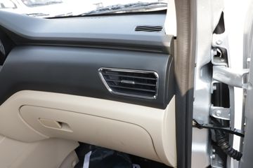 ������Խ��X3 PLUS 2022�� �콢�� 1.6L ���� 122���� 2.55��˫������΢��(����)(SC1034NAS6B1)ͼƬ