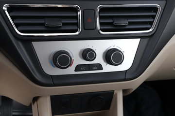 ������Խ��X3 PLUS 2022�� �콢�� 1.6L ���� 122���� 2.55��˫������΢��(����)(SC1034NAS6B1)ͼƬ