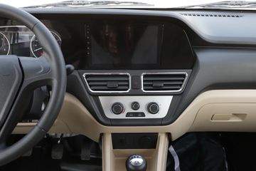 ������Խ��X3 PLUS 2022�� �콢�� 1.6L ���� 122���� 2.55��˫������΢��(����)(SC1034NAS6B1)ͼƬ