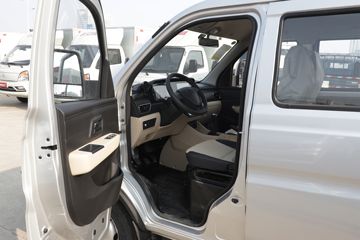 ������Խ��X3 PLUS 2022�� �콢�� 1.6L ���� 122���� 2.55��˫������΢��(����)(SC1034NAS6B1)ͼƬ