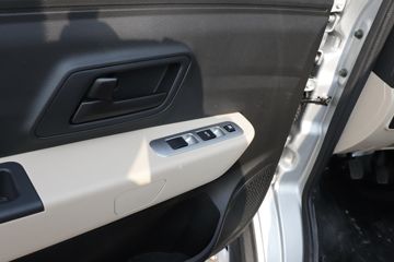 ������Խ��X3 PLUS 2022�� �콢�� 1.6L ���� 122���� 2.55��˫������΢��(����)(SC1034NAS6B1)ͼƬ