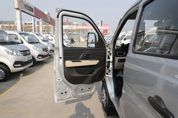 ������Խ��X3 PLUS 2022�� �콢�� 1.6L ���� 122���� 2.55��˫������΢��(����)(SC1034NAS6B1)ͼƬ