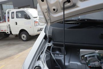 ������Խ��X3 PLUS 2022�� �콢�� 1.6L ���� 122���� 2.55��˫������΢��(����)(SC1034NAS6B1)ͼƬ