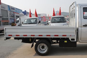 ������Խ��X3 PLUS 2022�� �콢�� 1.6L ���� 122���� 2.55��˫������΢��(����)(SC1034NAS6B1)ͼƬ