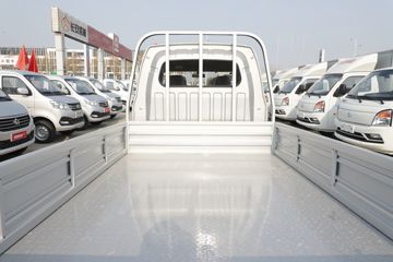 ������Խ��X3 PLUS 2022�� �콢�� 1.6L ���� 122���� 2.55��˫������΢��(����)(SC1034NAS6B1)ͼƬ