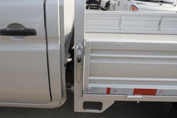 ������Խ��X3 PLUS 2022�� �콢�� 1.6L ���� 122���� 2.55��˫������΢��(����)(SC1034NAS6B1)ͼƬ