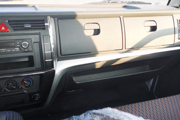 ���� ����F7 133���� CNG 5.5�׵�����ʽ�Ῠ(����)(EQ5127XXY8NDCAC)ͼƬ