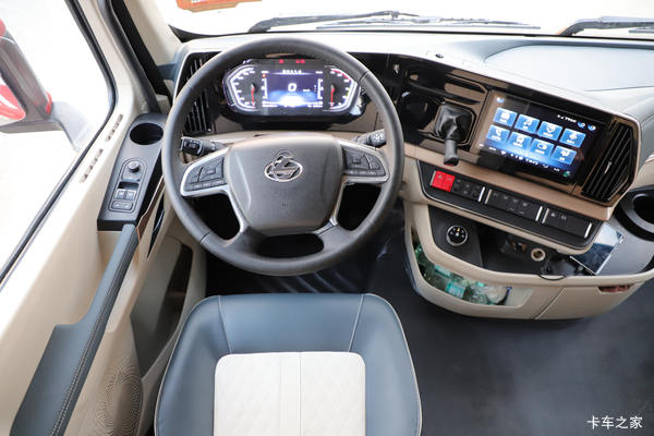 东风柳汽 乘龙H5V 270马力AMT自动档