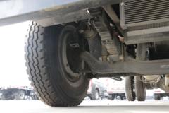 欧铃汽车 M7 200马力 5.33米排半栏板载货车(国六)(ZB1140UPF5L)
